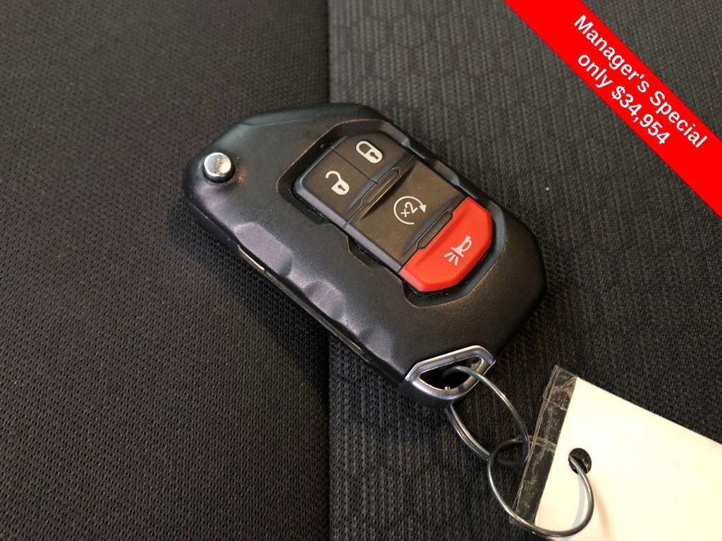 Used 2023 Jeep Gladiator Rubicon w/ Cold Weather Group image 29