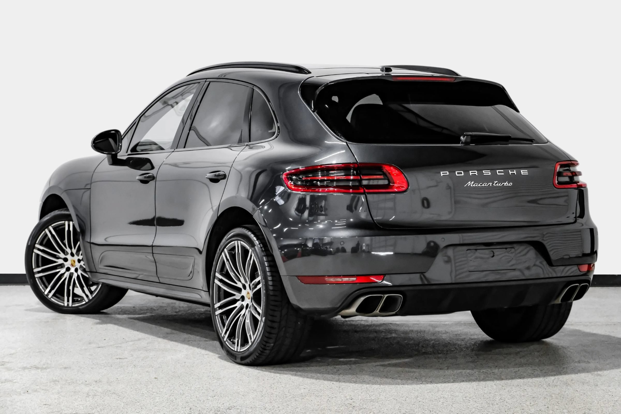 Used 2017 Porsche Macan Turbo AWD/4WD image 7