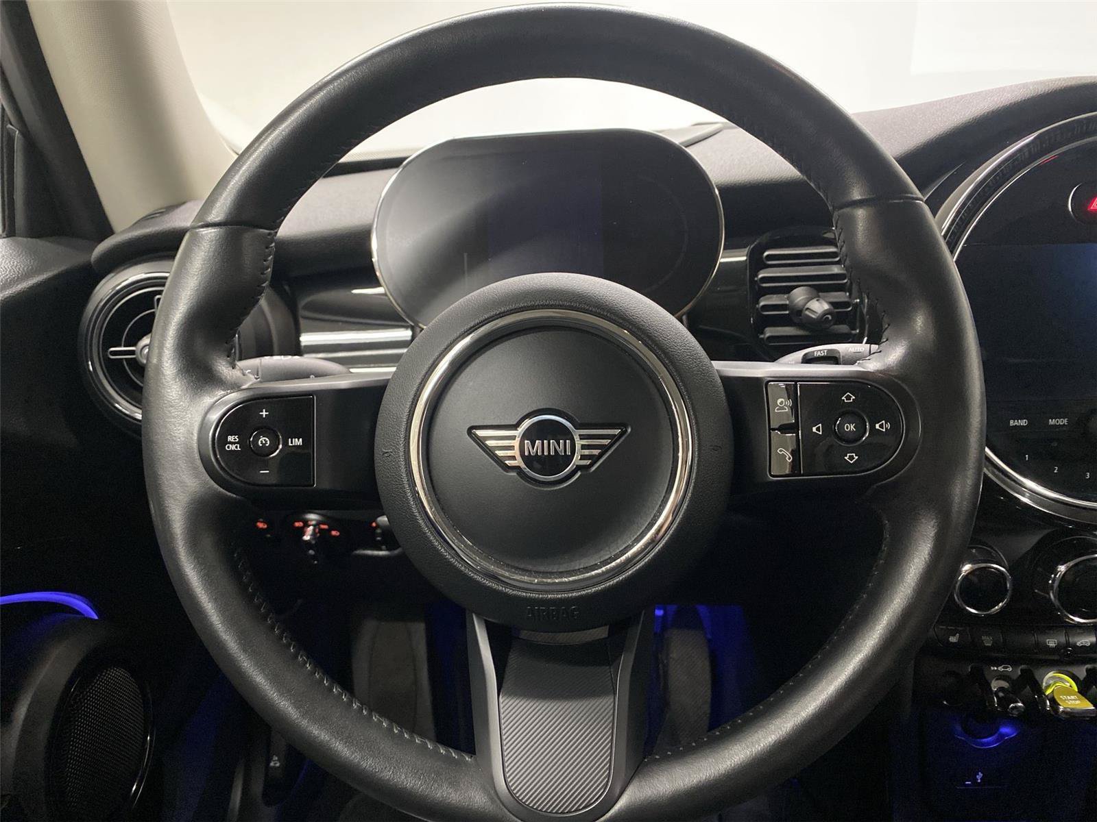 Used 2022 MINI Cooper SE FWD image 15