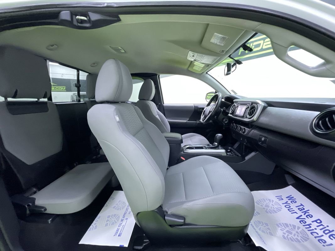 Used 2017 Toyota Tacoma SR5 image 29
