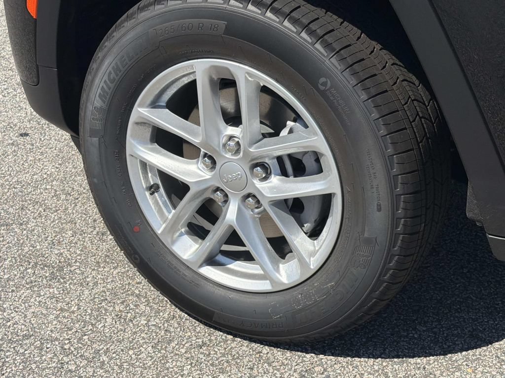 New 2026 Jeep Grand Cherokee Laredo AWD/4WD image 29