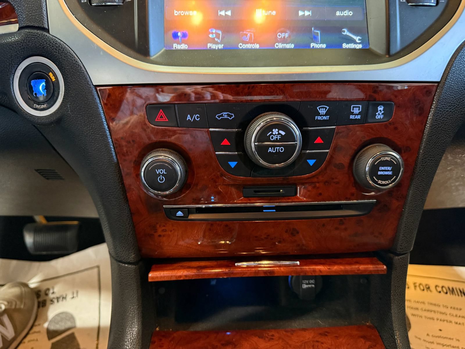 Used 2013 Chrysler 300 RWD image 17