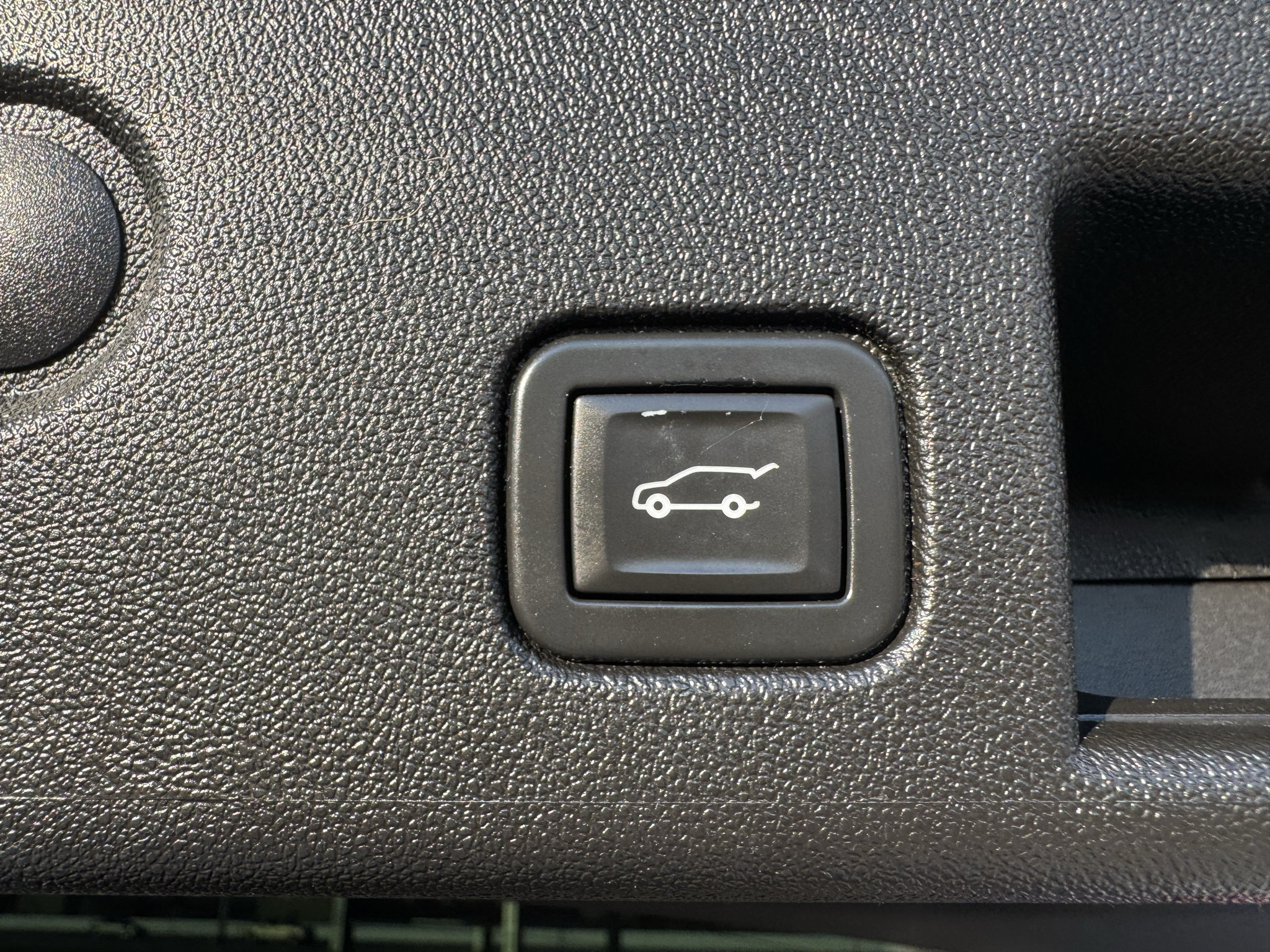 Used 2021 Chevrolet Equinox LT FWD image 26