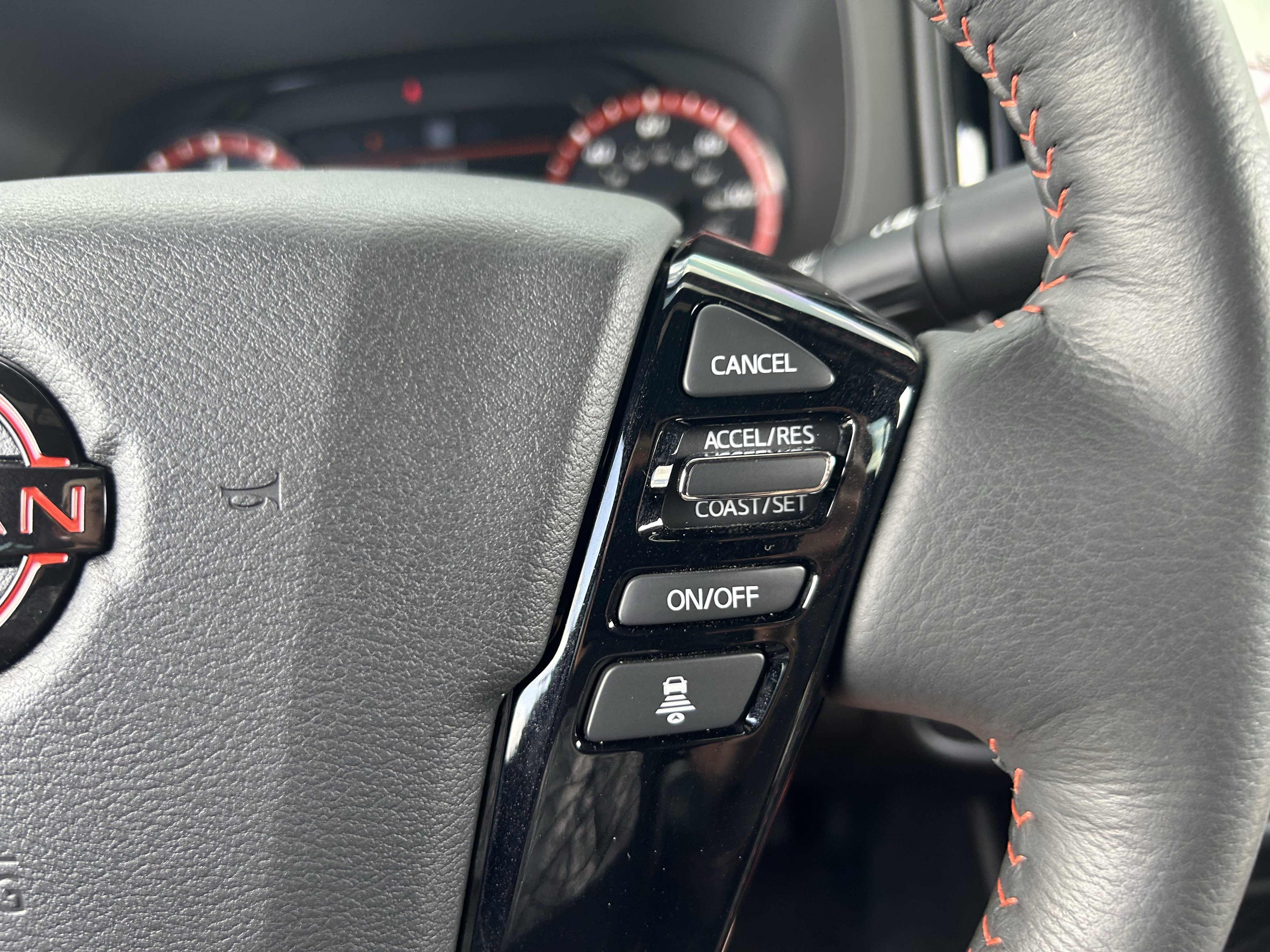 Used 2025 Nissan Frontier PRO-4X w/ Pro Premium Package AWD/4WD image 18