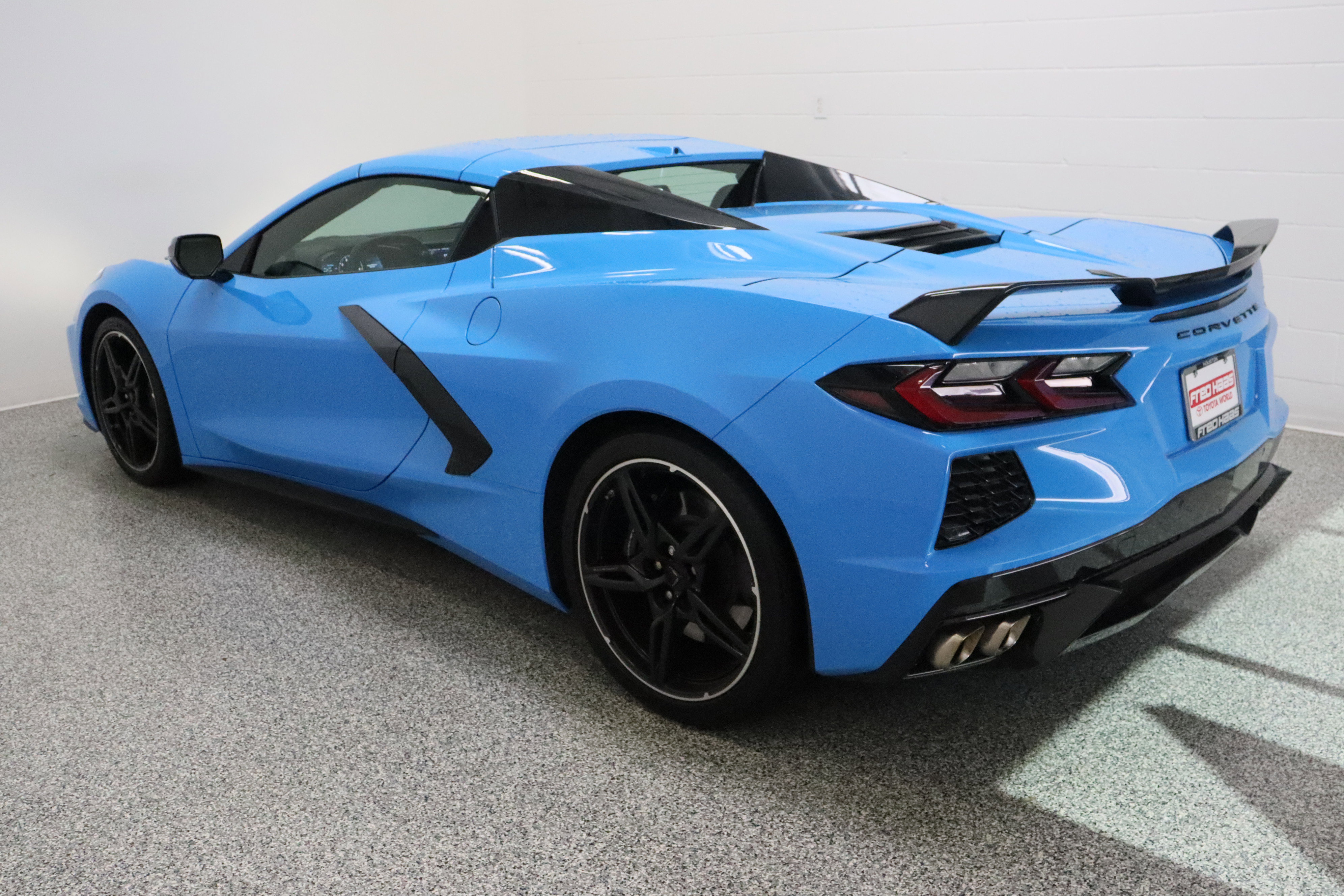 Used 2022 Chevrolet Corvette Stingray Preferred Conv w/ Z51 Performance Package RWD image 9