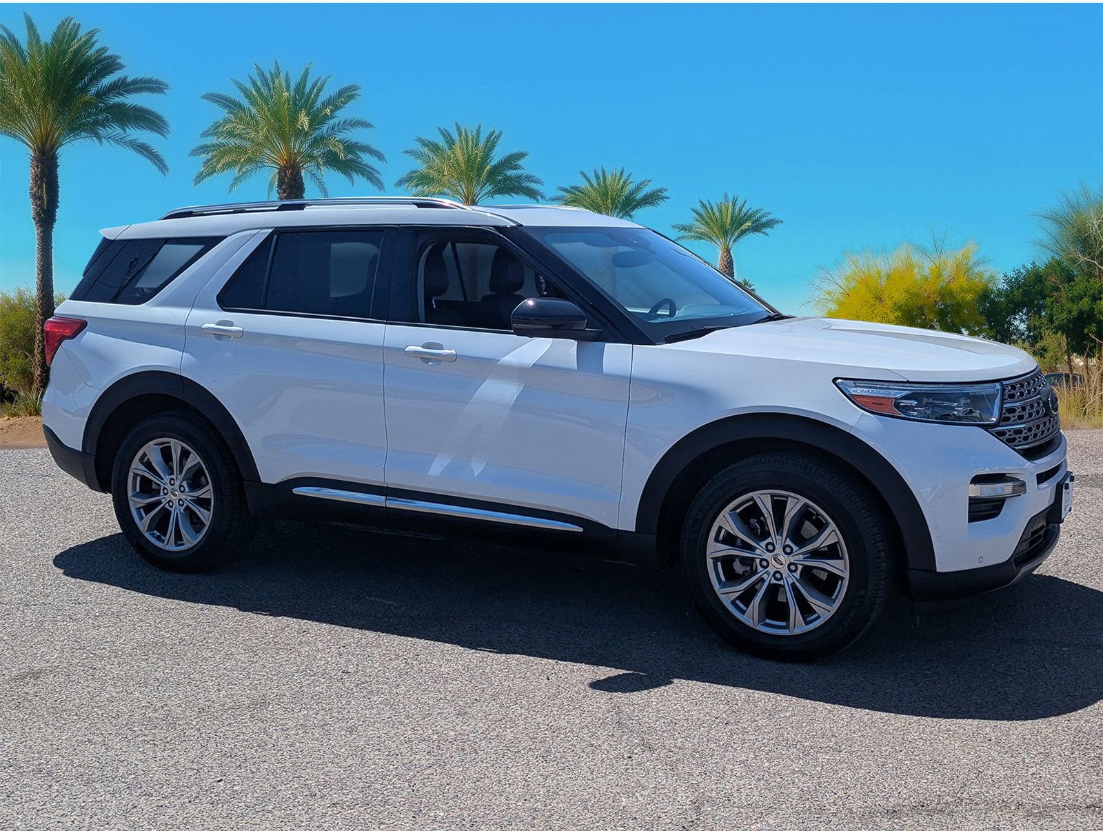 Used 2021 Ford Explorer Limited w/ Equipment Group 301A AWD/4WD image 7