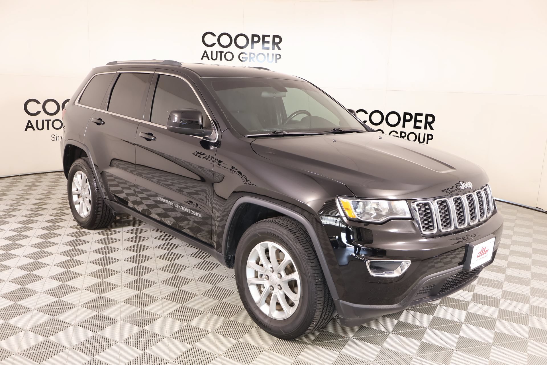Used 2021 Jeep Grand Cherokee Laredo w/ Security & Convenience Group