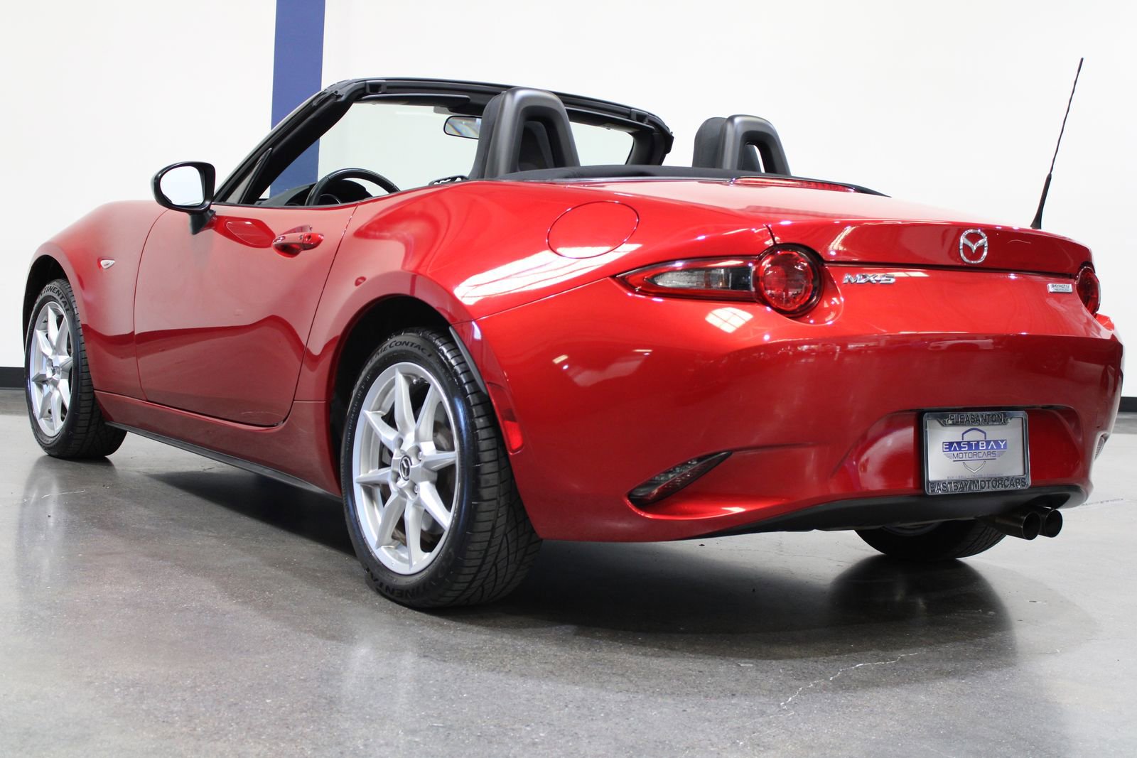 Used 2016 MAZDA MX-5 Miata Sport image 14