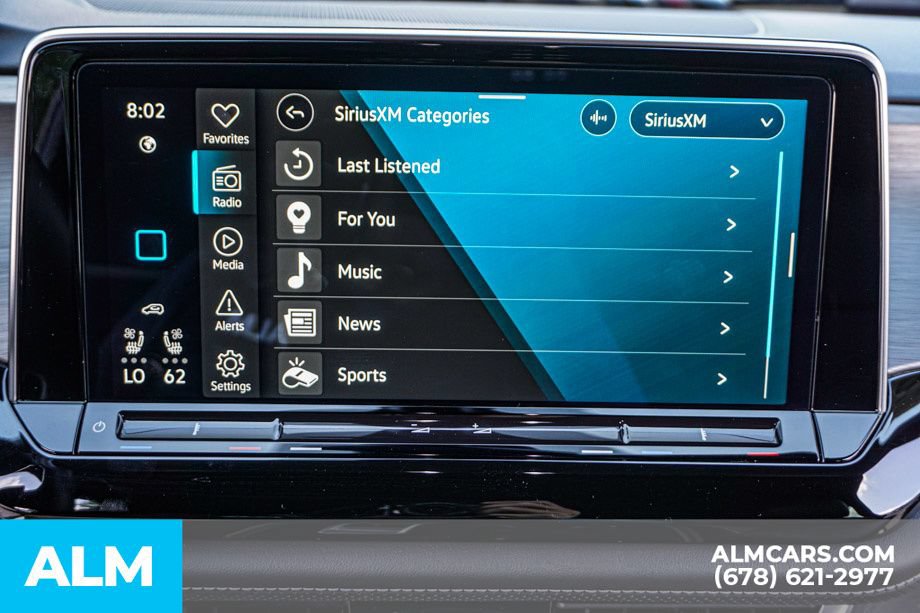 Used 2025 Volkswagen Atlas Cross Sport SE FWD image 38