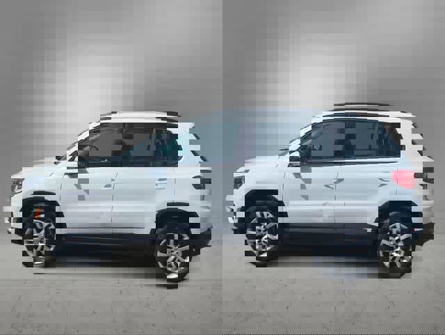 Used 2017 Volkswagen Tiguan S image 5