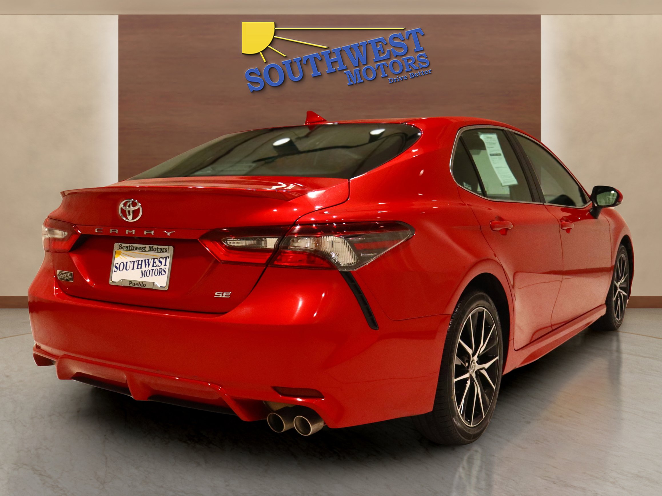 Used 2024 Toyota Camry SE image 4