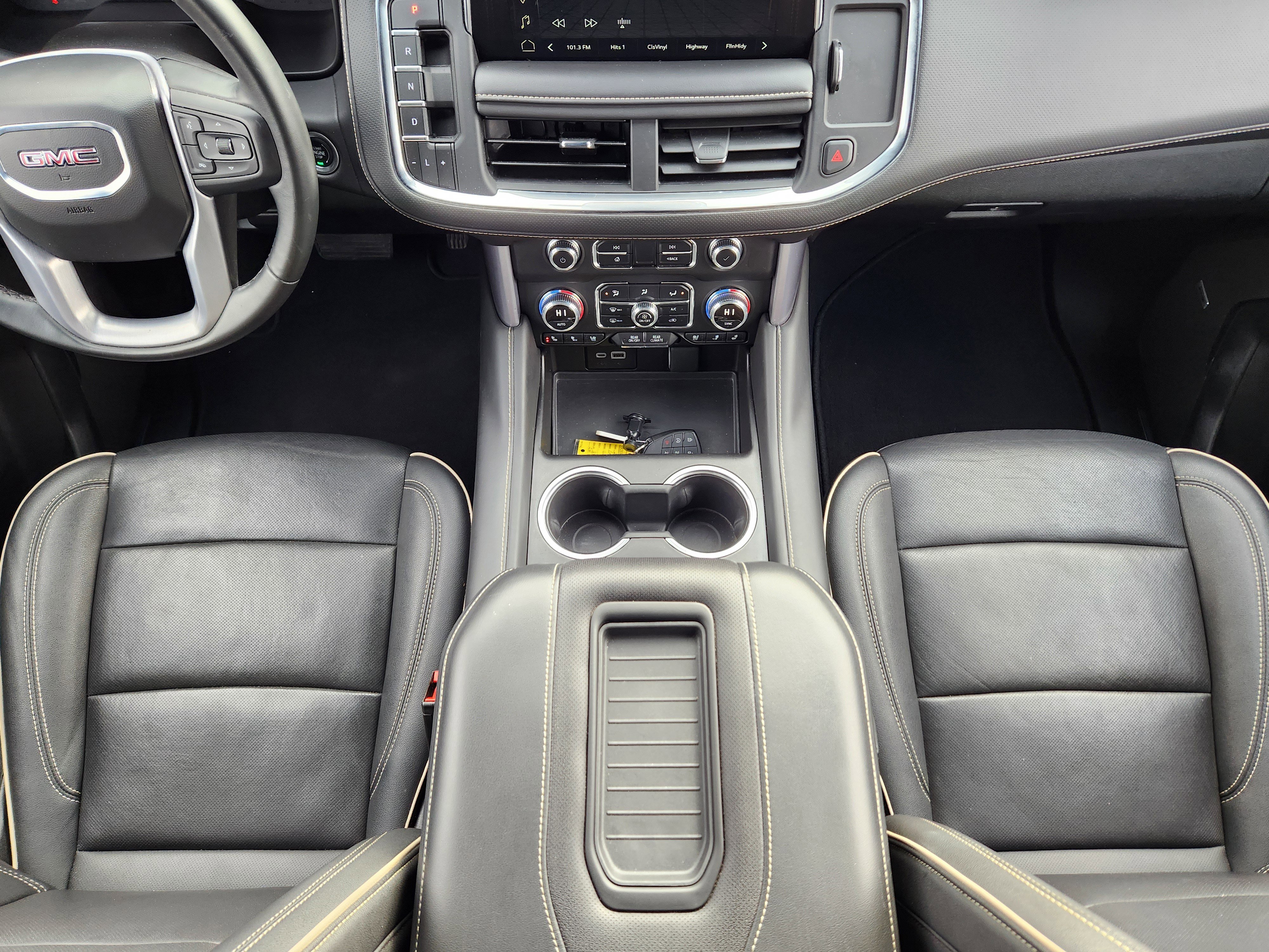 Used 2024 GMC Yukon XL SLT image 16