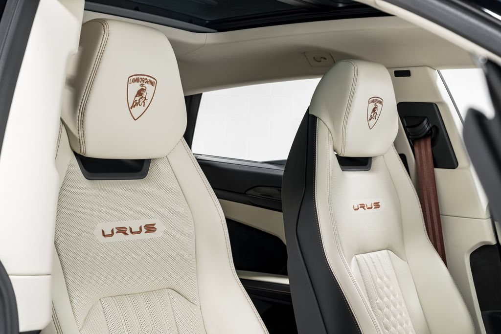 Used 2024 Lamborghini Urus S AWD/4WD image 39