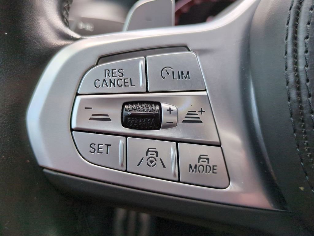 Used 2022 BMW 750i xDrive w/ Executive Package image 34