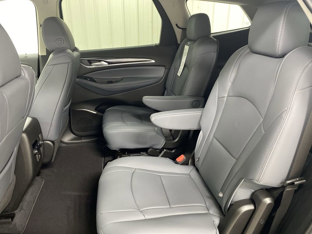 Used 2021 Buick Enclave Essence FWD image 19
