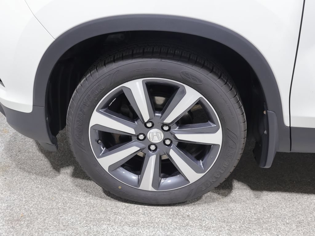 Used 2017 Honda Pilot Touring image 7