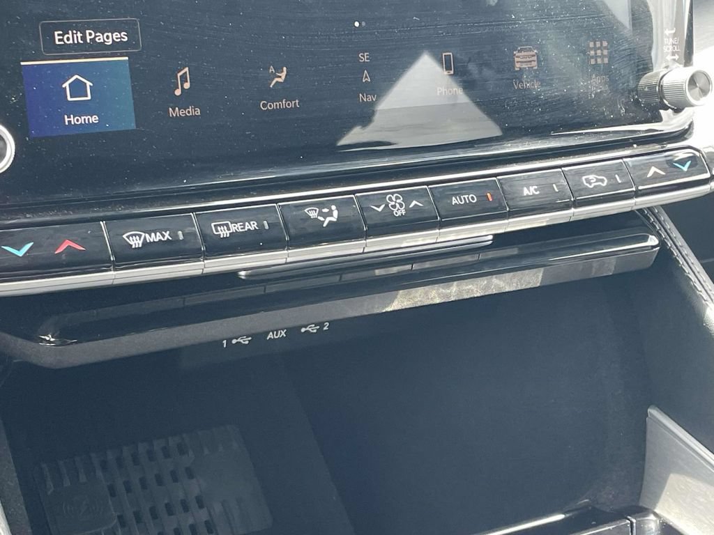 New 2026 Jeep Grand Wagoneer Limited AWD/4WD image 40