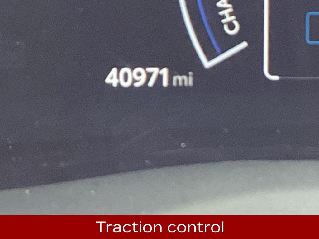 Used 2025 Toyota Camry LE FWD image 5