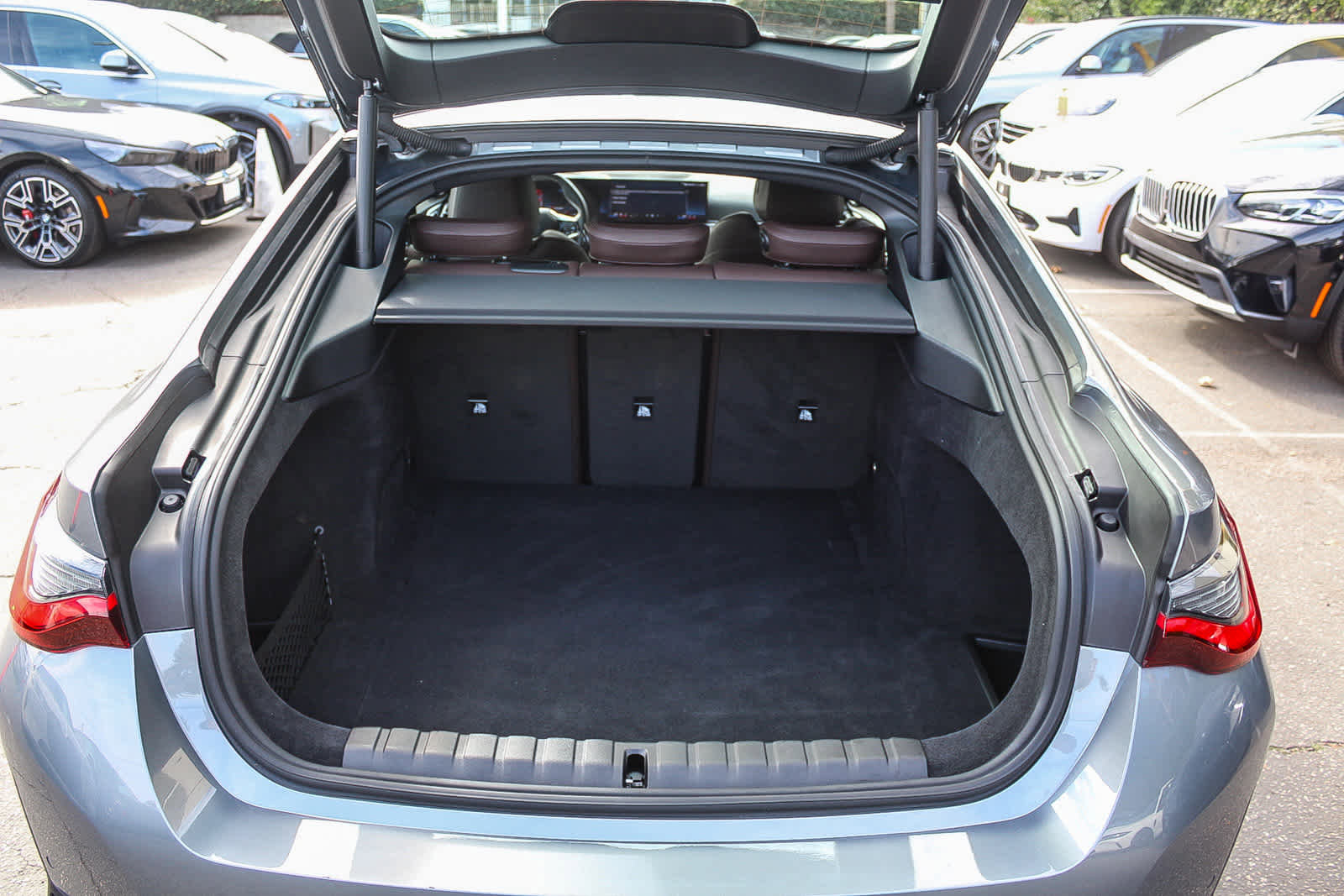 Used 2025 BMW i4 eDrive40 w/ Premium Package image 25