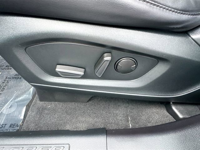 Used 2022 Ford Explorer XLT w/ Equipment Group 202A image 37