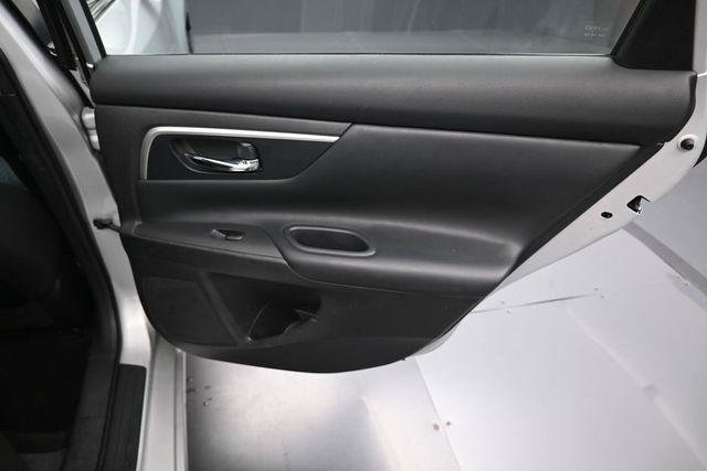 Used 2016 Nissan Altima 2.5 SV w/ Convenience Package FWD image 33