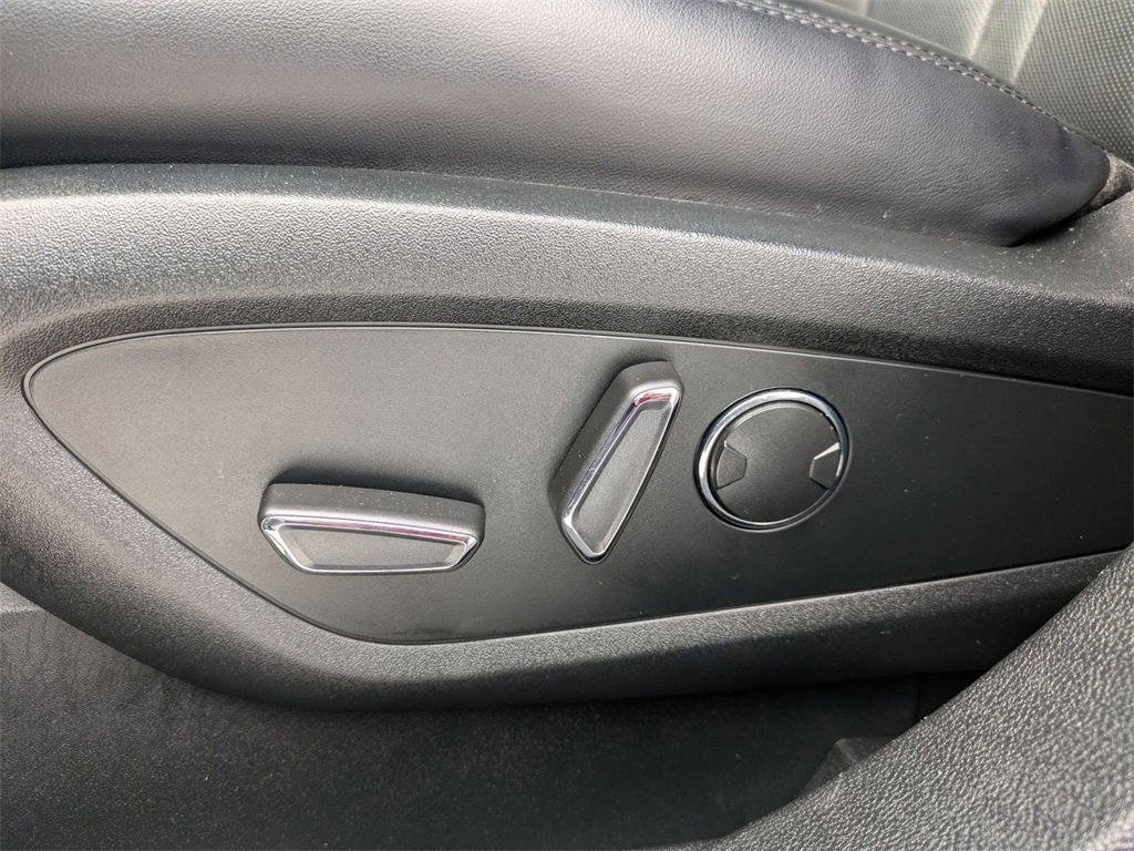 Certified 2022 Lincoln Nautilus Reserve w/ Luxury Package image 14