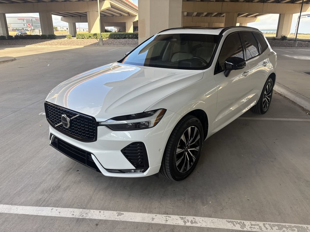 Used 2024 Volvo XC60 B5 Plus AWD/4WD image 2