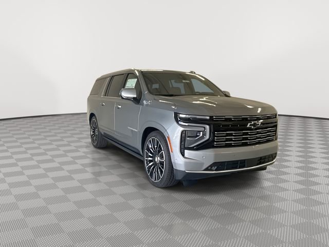 New 2026 Chevrolet Suburban High Country image 2