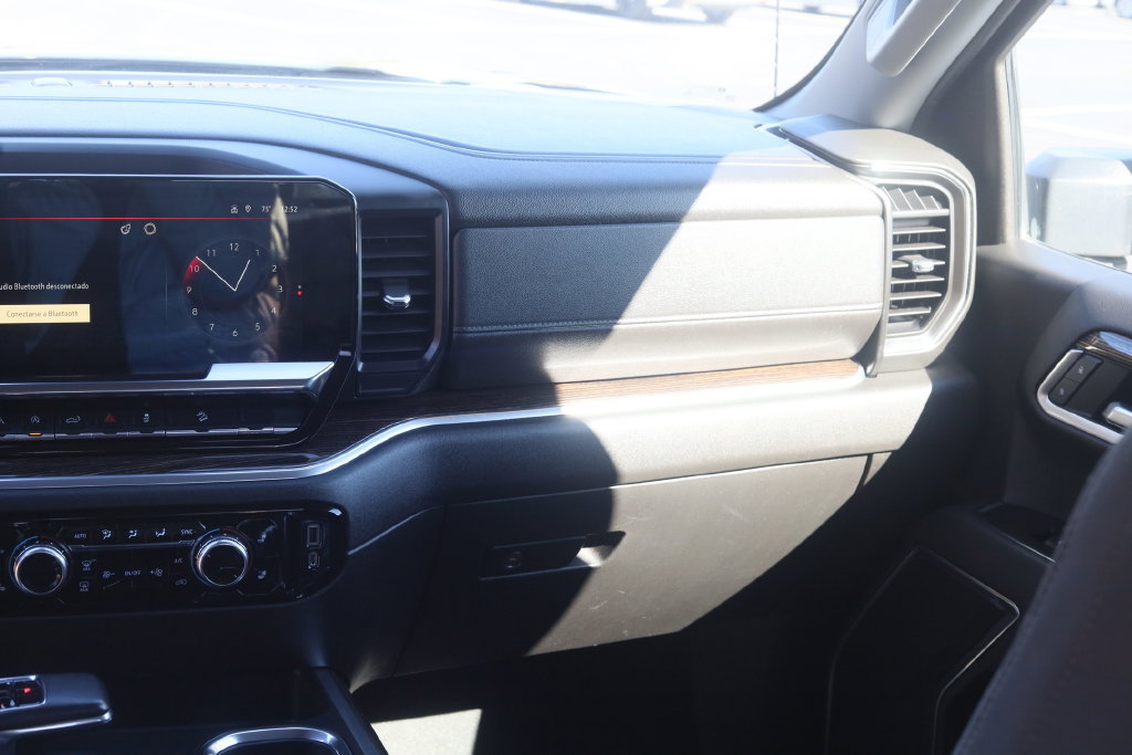 Used 2022 GMC Sierra 1500 Elevation w/ X31 Off-Road Package AWD/4WD image 26