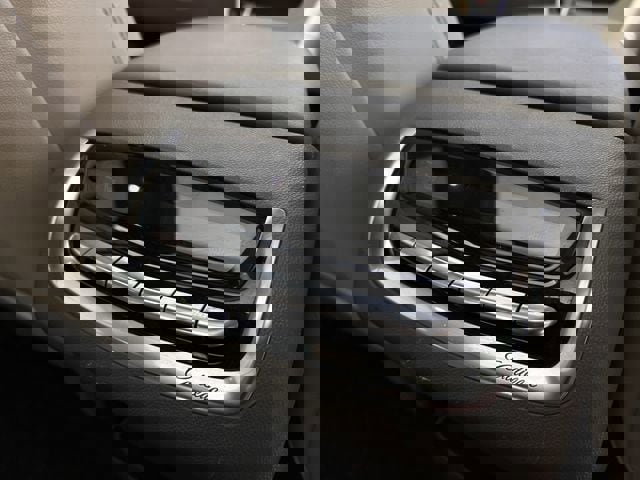 Used 2022 Cadillac XT6 Premium Luxury w/ Technology Package image 33