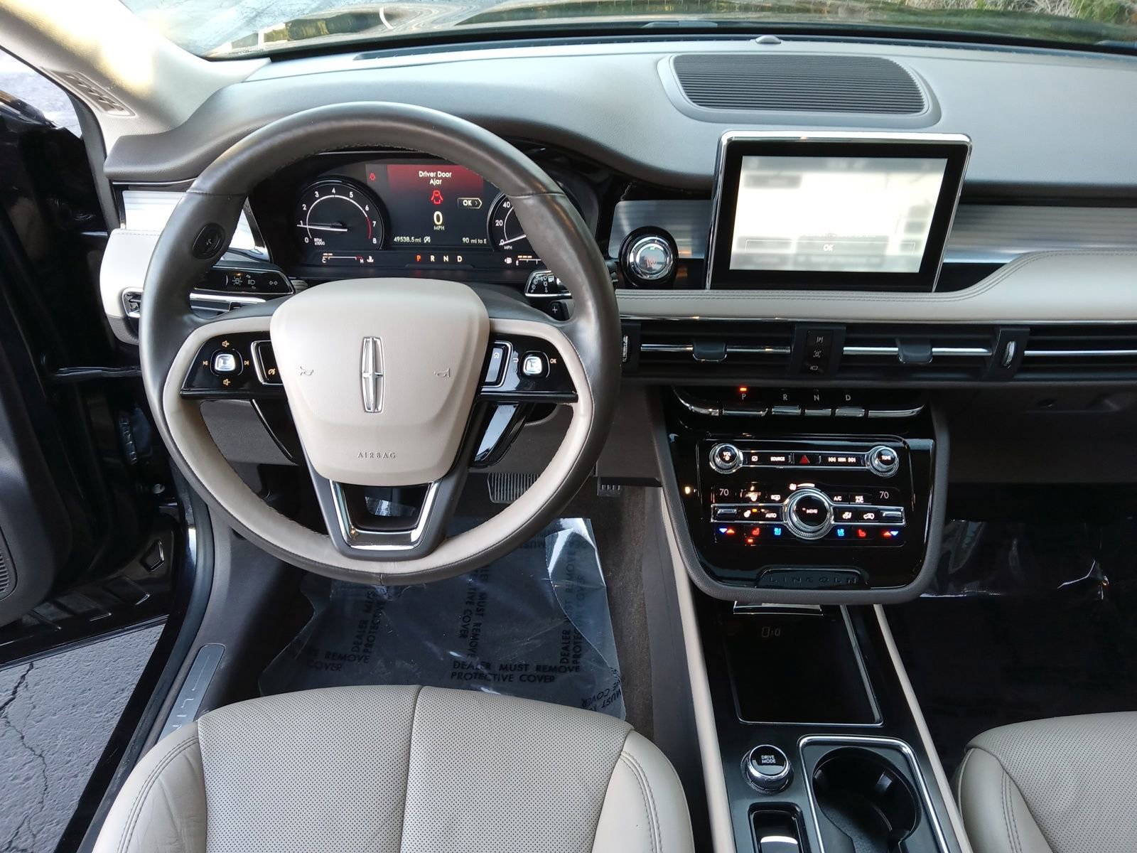 Used 2020 Lincoln Corsair Standard w/ Premium Package image 13