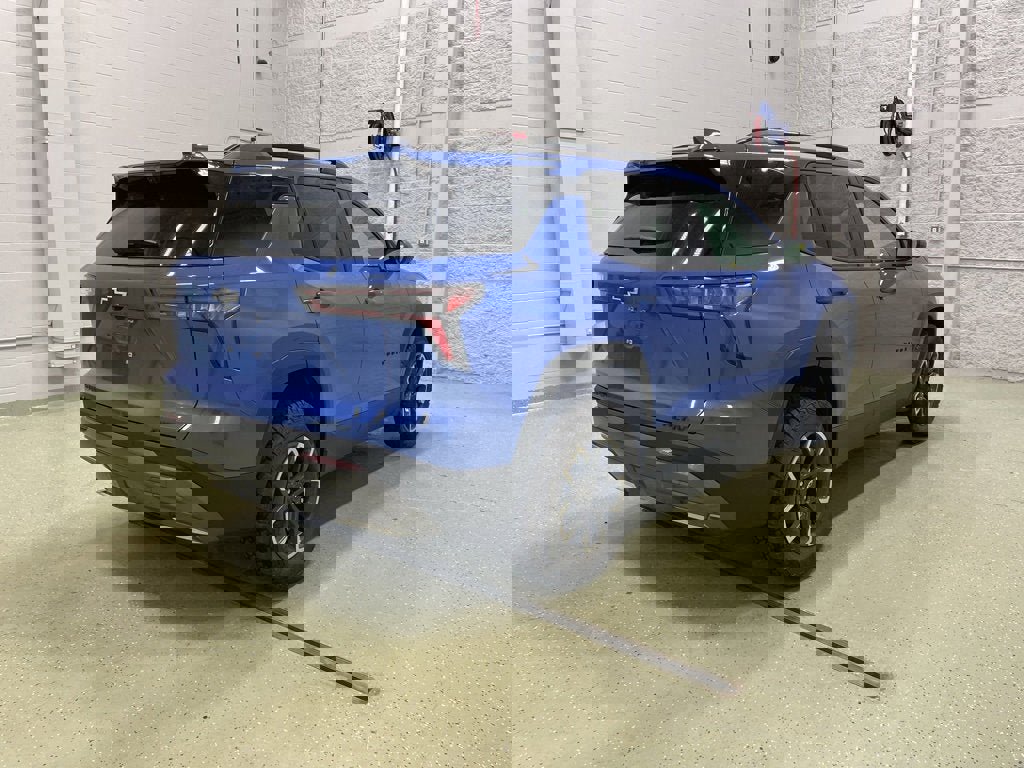 New 2026 Chevrolet Equinox ACTIV w/ Convenience Package III image 3