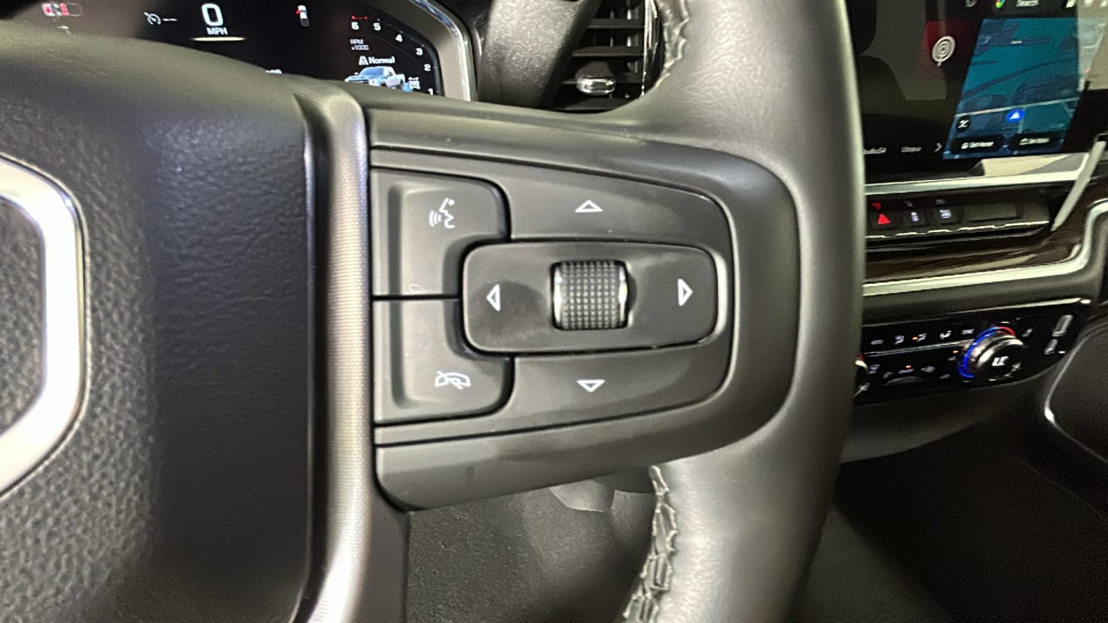 Used 2026 GMC Sierra 2500 SLE w/ SLE Value Package; AWD/4WD image 19