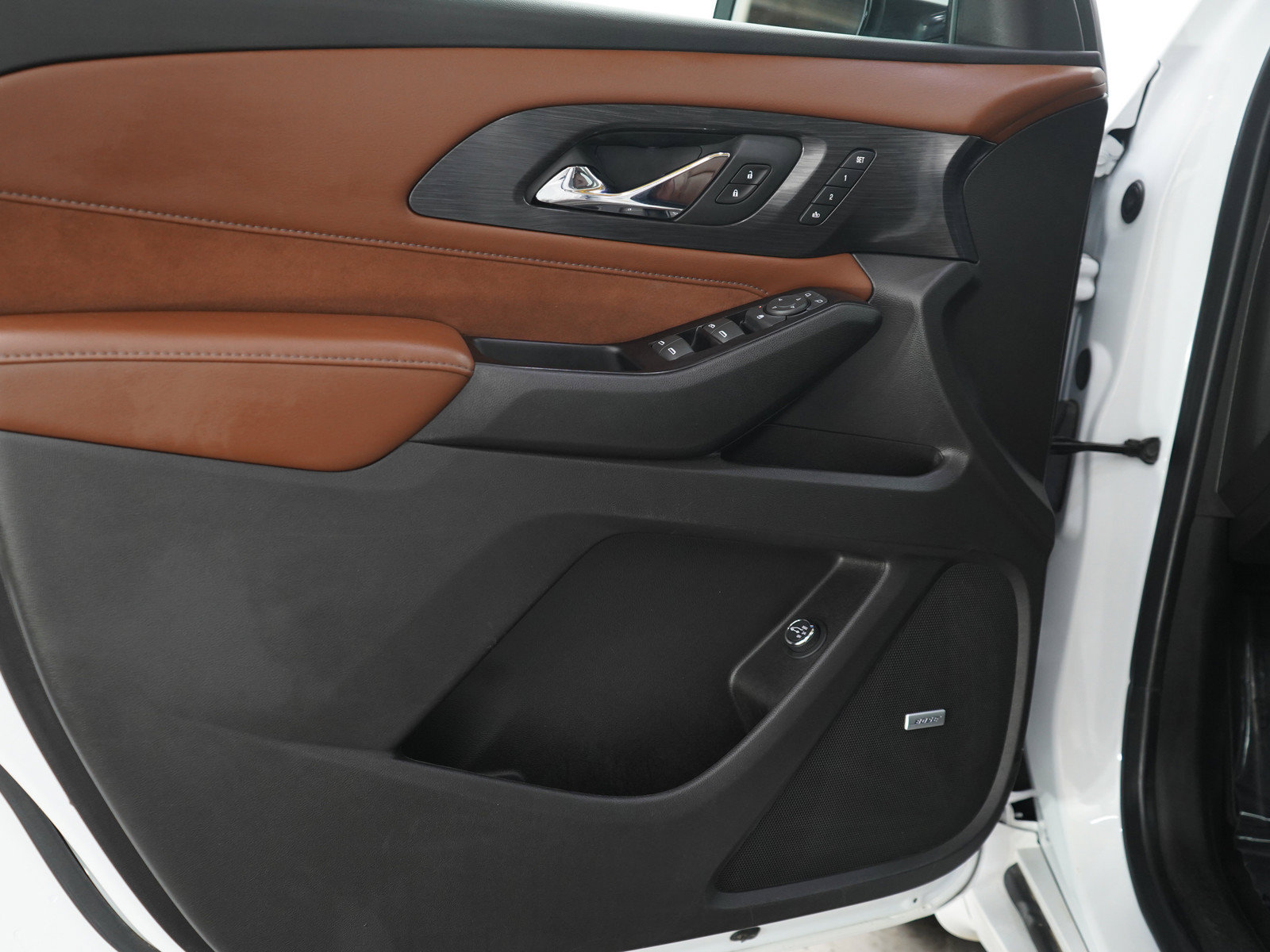 Used 2019 Chevrolet Traverse High Country w/ LPO, Floor Liner Package AWD/4WD image 19