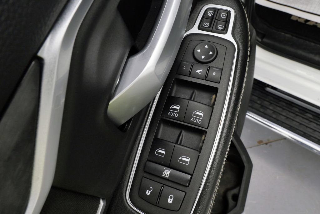 Used 2024 RAM 2500 Big Horn AWD/4WD image 14