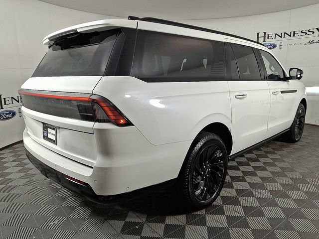 New 2025 Lincoln Navigator L Reserve w/ Jet Appearance Package AWD/4WD image 4