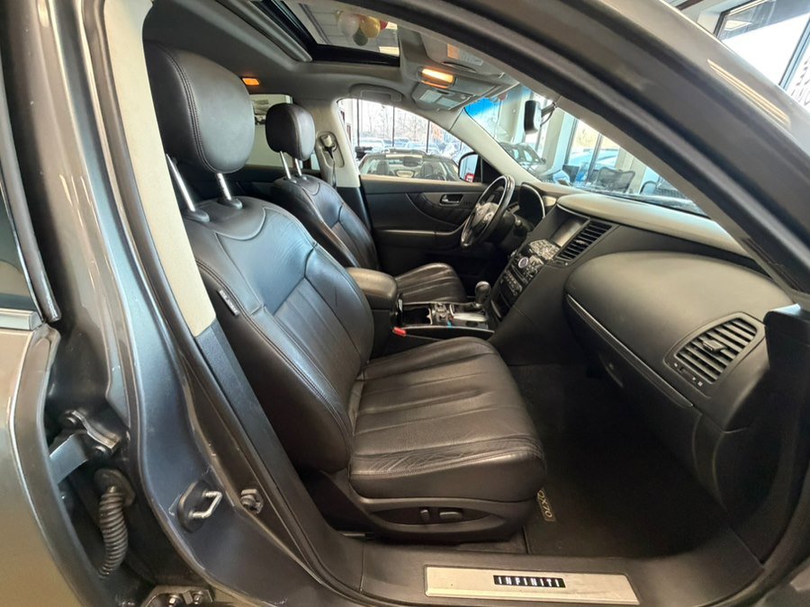 Used 2016 INFINITI QX70 2WD w/ Premium Package image 36