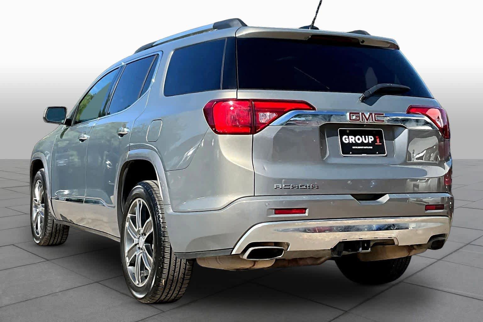 Used 2019 GMC Acadia Denali image 12