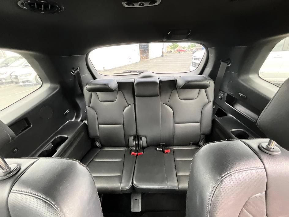 Used 2023 Kia Telluride AWD image 33