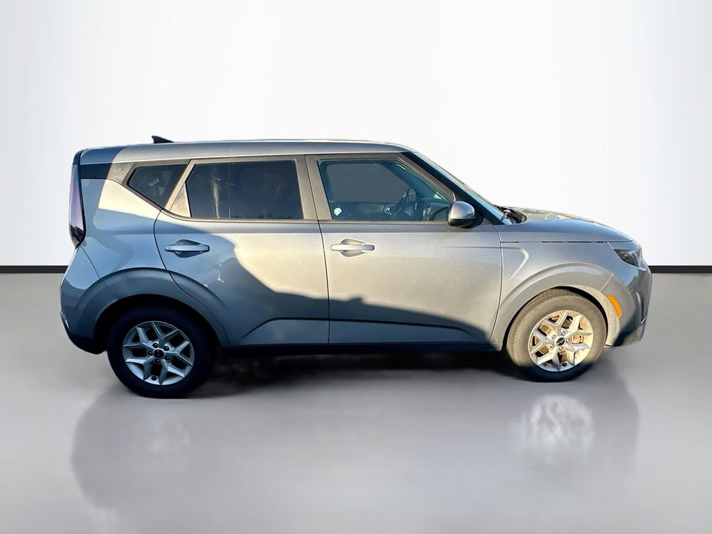 Used 2024 Kia Soul LX w/ Option Group 015 image 8