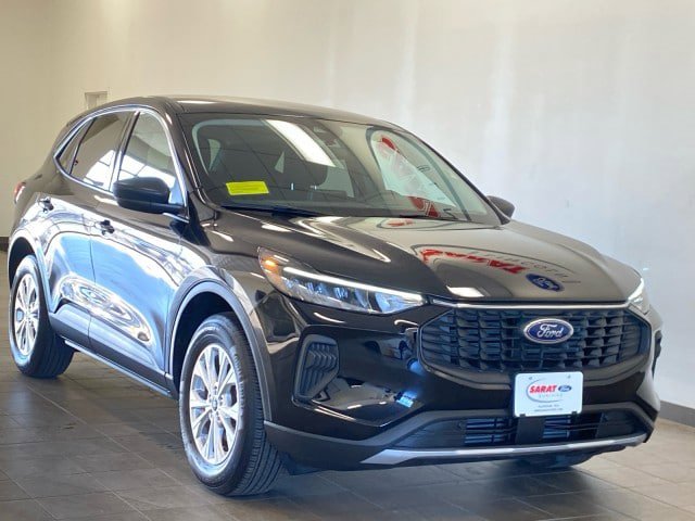 Used 2023 Ford Escape Active AWD/4WD image 2