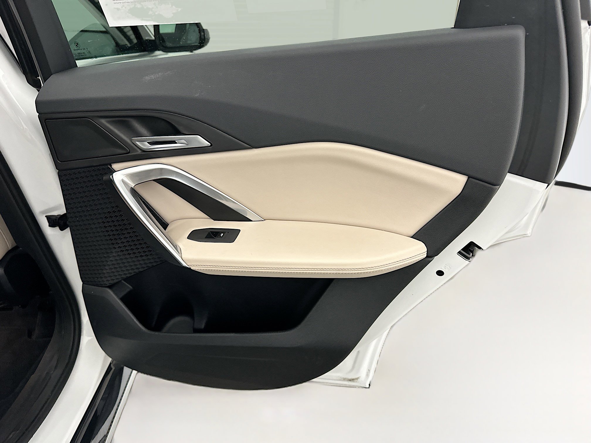 Used 2025 BMW X1 xDrive28i w/ Convenience Package AWD/4WD image 32