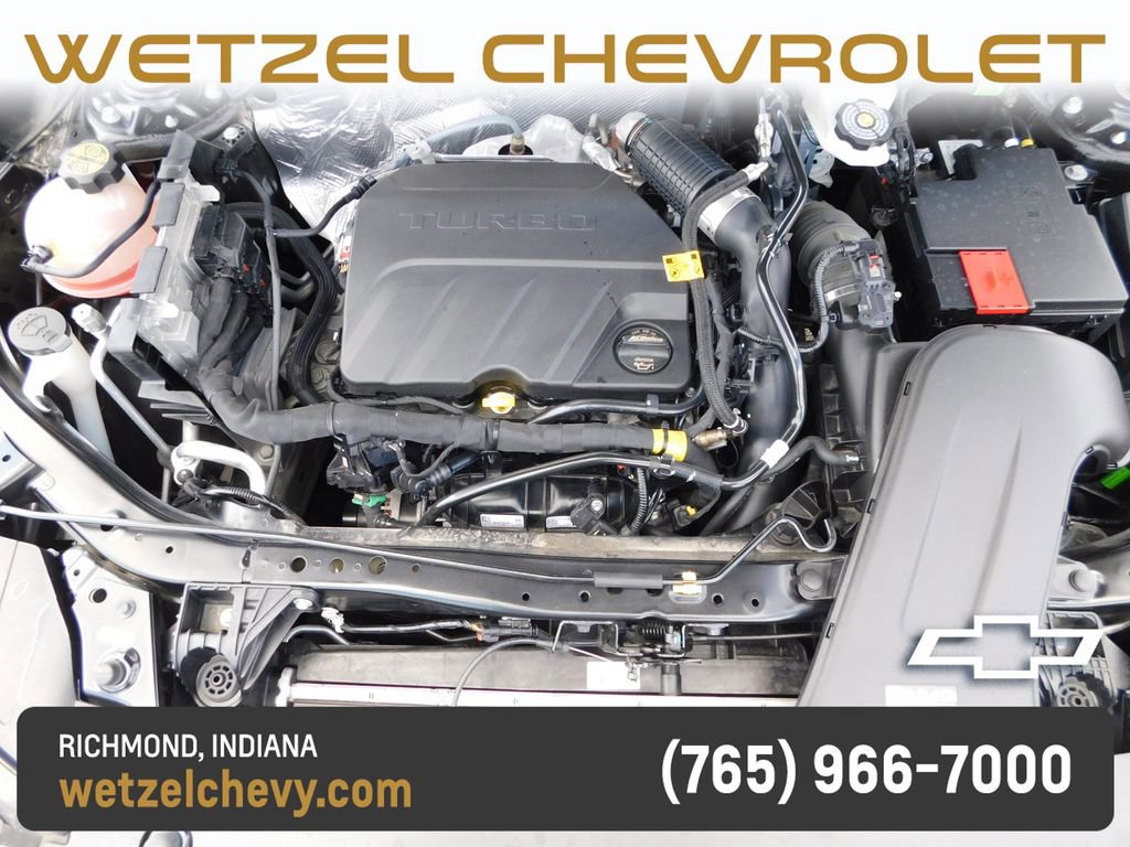 Used 2025 Chevrolet Trax LT w/ LT Convenience Package FWD image 35