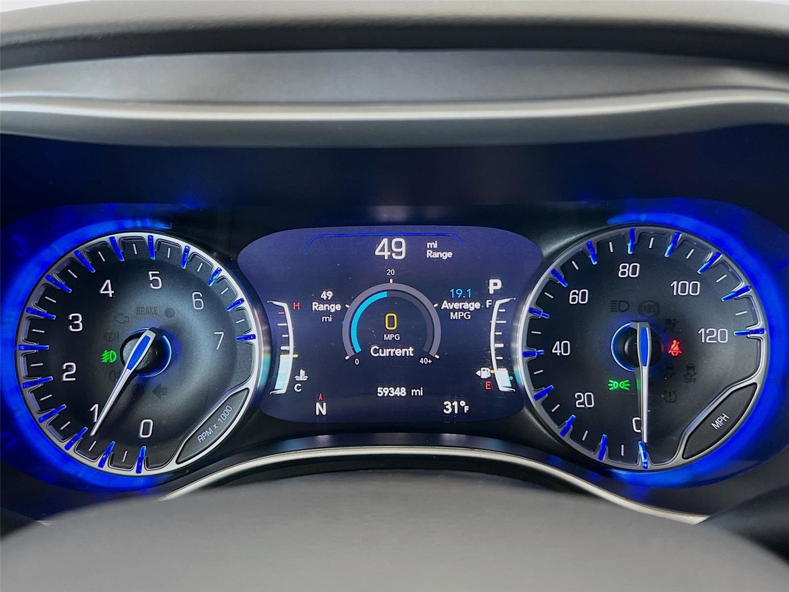 Used 2024 Chrysler Pacifica Touring-L FWD image 18