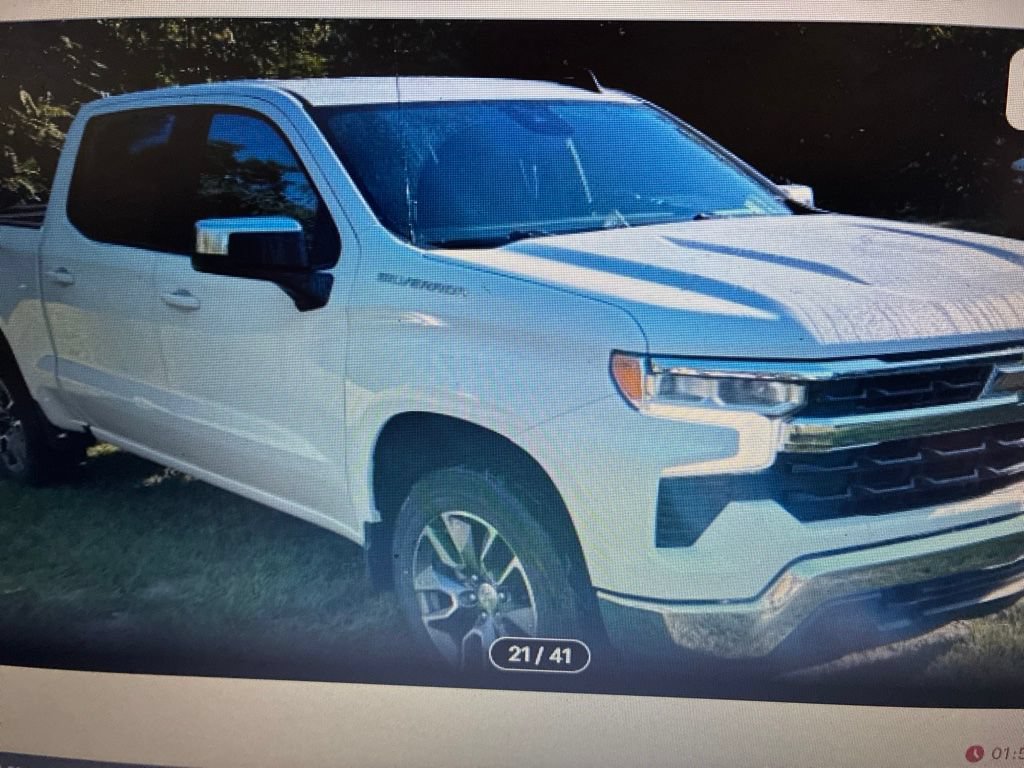 Used 2023 Chevrolet Silverado 1500 LT AWD/4WD image 6