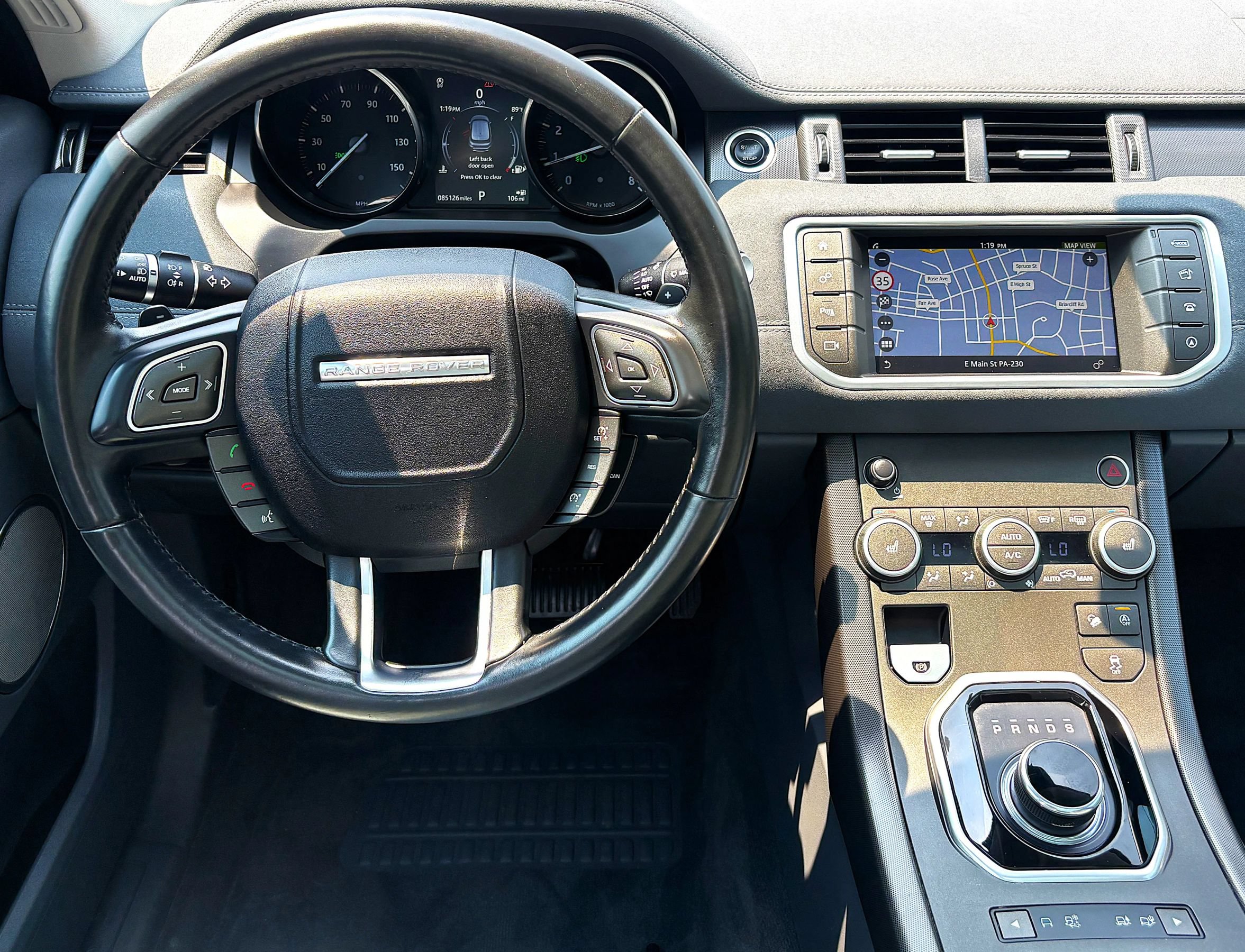Used 2018 Land Rover Range Rover Evoque SE AWD/4WD image 11