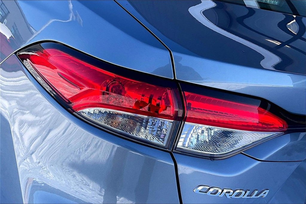 Used 2024 Toyota Corolla LE image 28