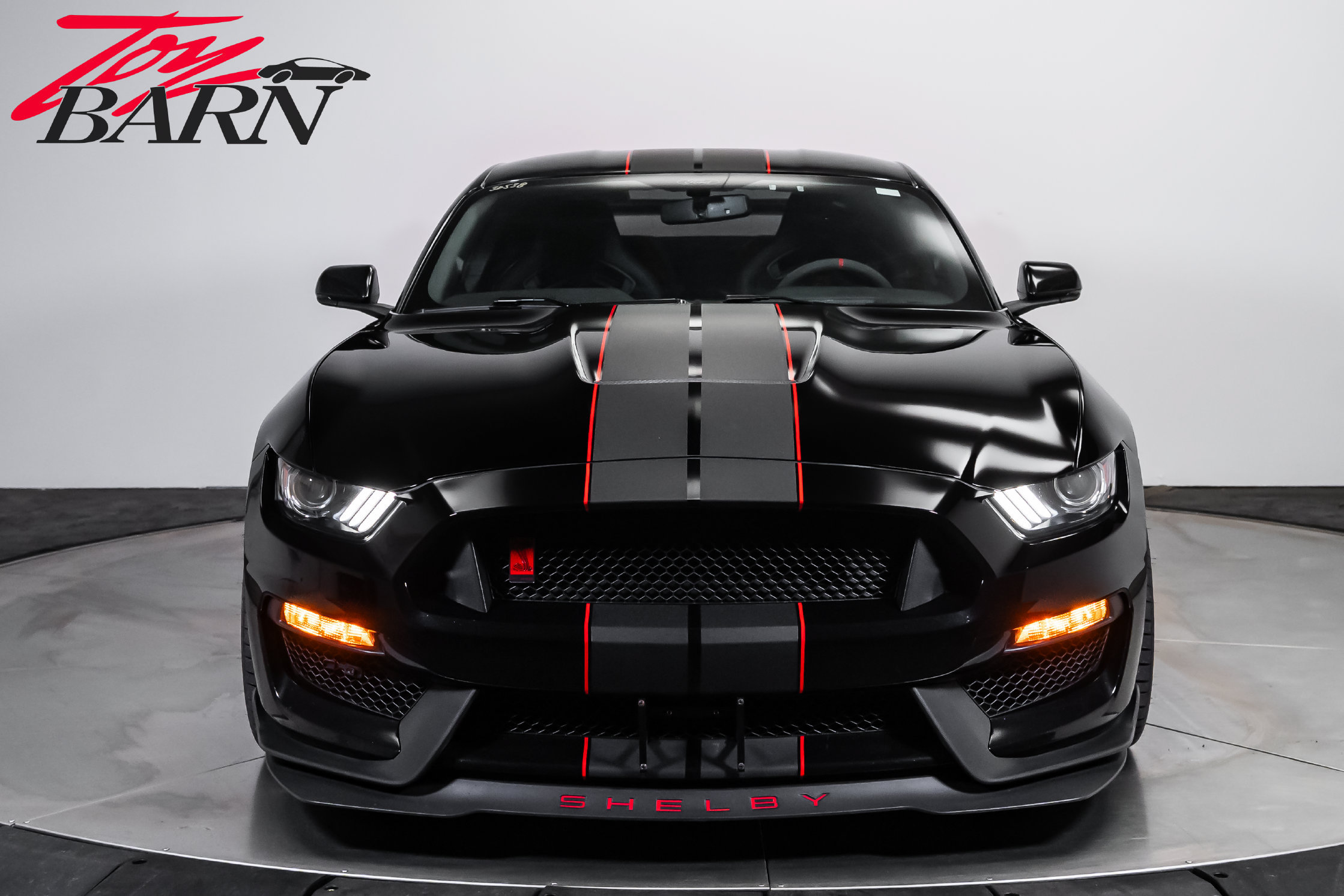Used 2019 Ford Mustang Shelby GT350R w/ GT350R Equipment Group 920A RWD image 8