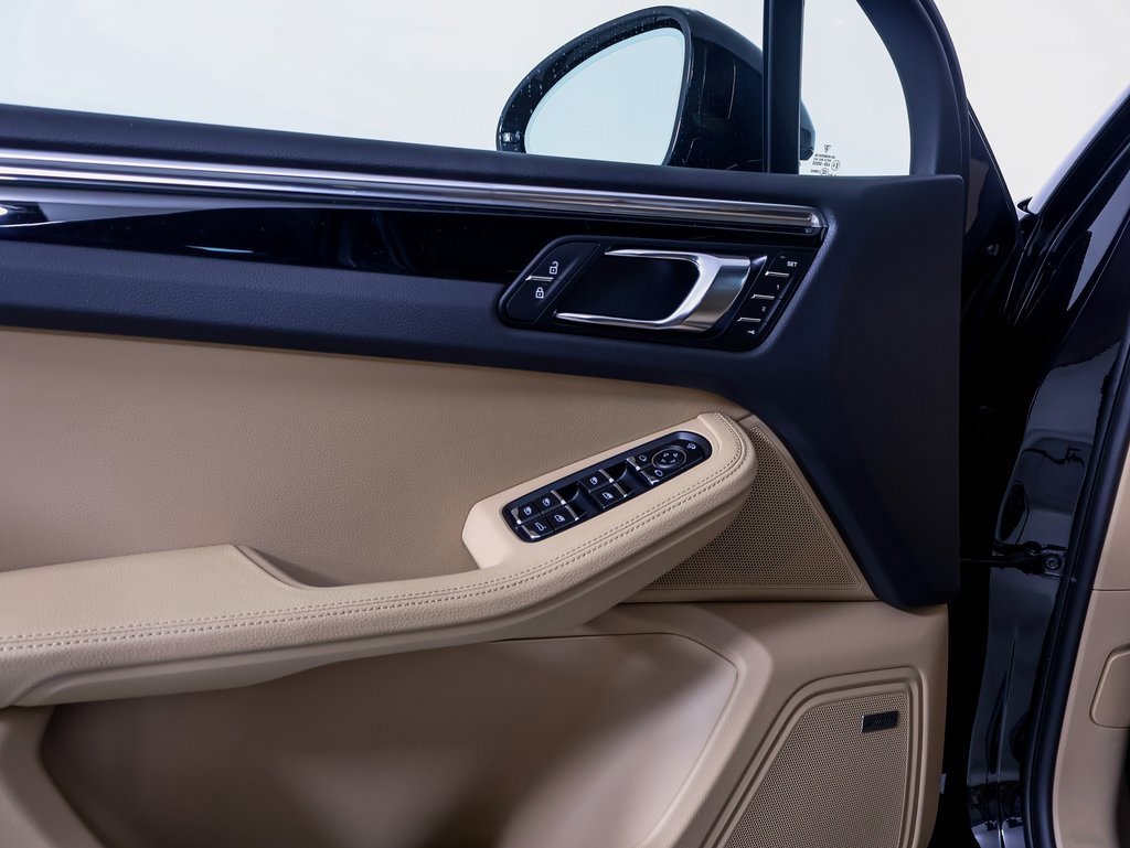 New 2025 Porsche Macan image 20