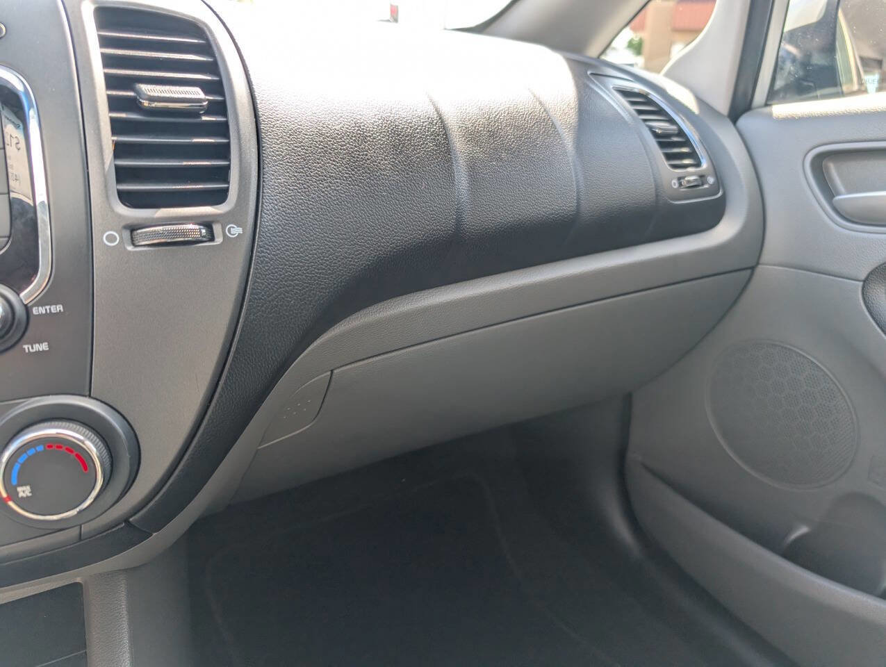 Used 2017 Kia Forte LX w/ LX Popular Package image 28